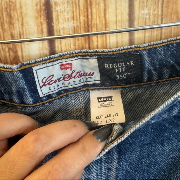 Levi’s Signature 530 Men’s Regular Fit Distressed Denim Blue Jeans Size 42x32 - Picture 6 of 7